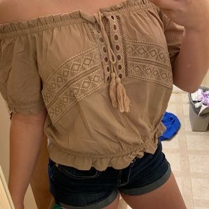 Urban Outfitters Tops - 😇💞OFF THE SHOULDER BLOUSE💞😇 Urban Outfitters Tops - 😇💞OFF THE SHOULDER BLOUSE💞😇